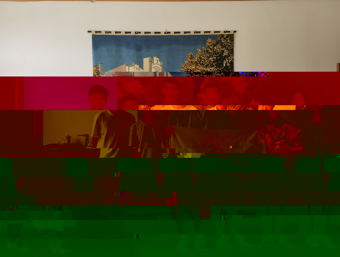 http://106.39.41.121:8080/__local/7/7E/DC/085FAB6440F2103F46317B24BFB_7E77AD7F_261CA8.jpg